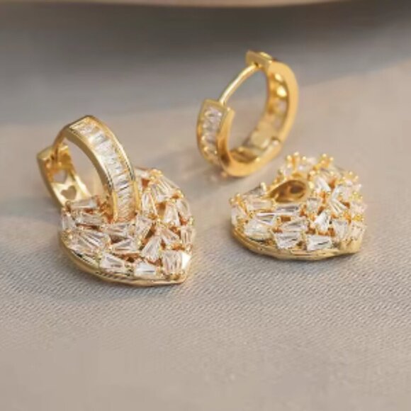 NEW 14k Gold Diamond Baguette Heart Hoop Earrings Gold Heart Huggies - Picture 5 of 6